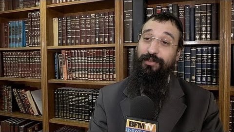 VIDÉO : Le Rav Eizer Cohen de Versailles rend hommage au Rav Yonathan Sandler hy"d