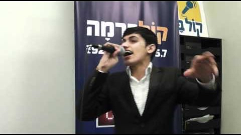 Medad Tassa chante: "Anim Zemirot"