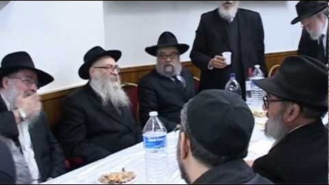 VIDÉO: Mélavé Malka Motsaei Chabbat Noa'h 5773 au Beth Habad de la place des Fêtes