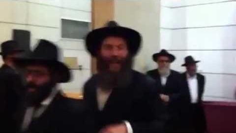 Ha'hnassat Sefer Torah à la mémoire de M. Moché Leïb ע"ה Sebag, Motsaei Chabbat Vayétsé 5773 au Beth Haya Mouchka