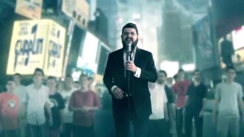 VIDÉO: Benny Friedman chante "Yesh Tikvah"