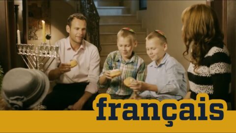 VIDEO : Comment allumer les bougies de ‘Hanouka
