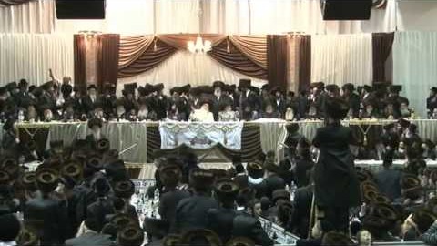 Vidéo du jour : Nigun Habad au Mariage du petit-fils du Rabbi de Tzanz