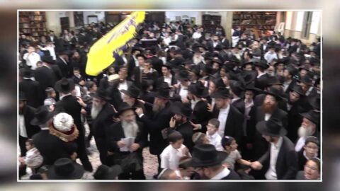 Ha'hnassat Sefer Torah à Kfar Habad à la mémoire de Reb Zouché Rivkin ע"ה