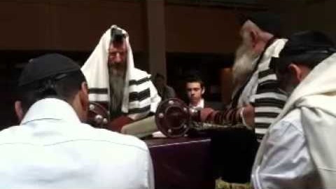 Vidéo du jour : Le Rav Berel Lazar de Russie au Beth Haya Mouchka
