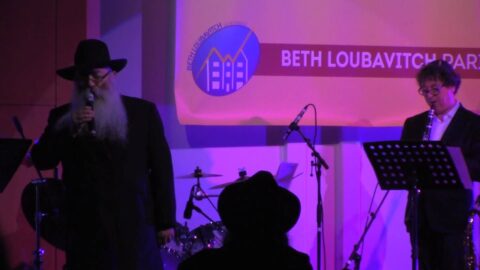 Youd Teth Kislev 5774 : "Pada Bechalom" chanté par Haïm Sudry