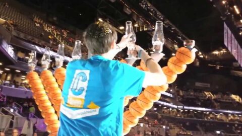 CTeen Jewish Heritage: Allumage public dans le stade Barclays Center de New York
