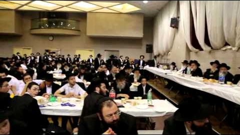 Guimel Tamouz 5774 : Farbrenguen Merkazi à Crown Heights