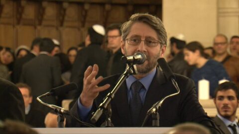 VIDEO : Attentats à Paris. Discours du Grand Rabbin de France, Rav Haim Korsia à la synagogue de la Victoire