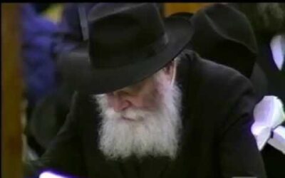 Vidéo du Rabbi : Montée à la Torah et lecture de la Haftara - jeûne du 10 Tevet 5748