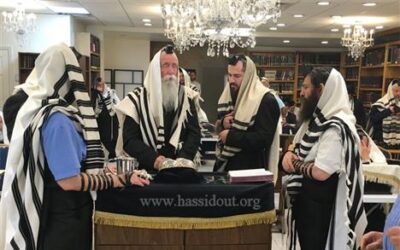 Photo du jour : Visite du Rav Itshak Grossman, Grand Rabbin de Migdal Haemek au Beth Habad du Rav Yisrael Frankforter à Miami