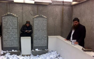 Photo du jour : Mendy Laloum au Ohel Roch Hodech Adar