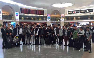 Un groupe de jeunes de Netanya voyagent chez le Rabbi