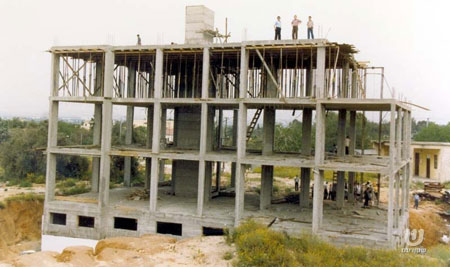 Il y a 30 ans : Construction du 770 de Kfar Habad en quarante trois jours