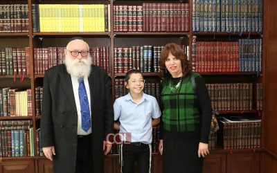 INDE : Huit ans après l&rsquo;attentat, Moishy Holtzberg revient visiter le Beth Habad de Mumbai