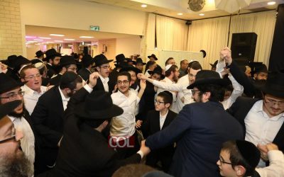 Mazal Tov ! mariage de Mendel Danow (Leeds, Angleterre) et Ne&rsquo;hamie Hertzel (Ramat Hagolan) à Kfar Habad