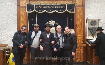 Un groupe du Beth Habad de Nice voyage chez le Rabbi