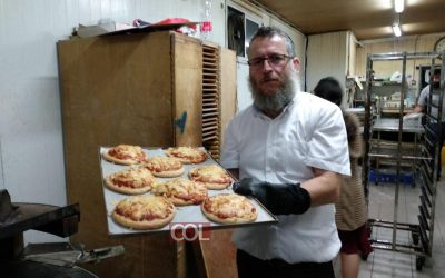 La Pizzeria et la boulangerie de Kfar Habad, Motsaei Pessa&rsquo;h