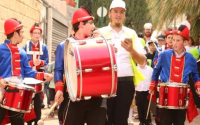 Pour la première fois, une parade de Lag Baomer dans le quartier Kiryat Matalon à Peta’h Tikva