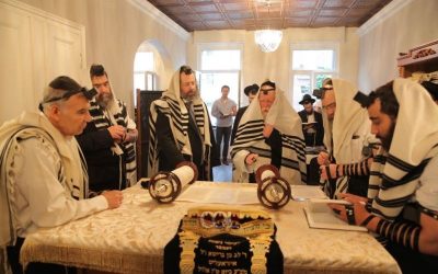 Photo du jour : le Grand Rabbin d’Israël à Francfort à l’occasion de l’ouverture du nouveau centre éducatif Loubavitch