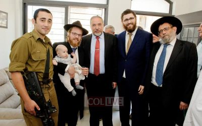 Une délégation de « Chamah International » se rend en Israël pour offrir un Sefer Torah et rendre visite aux soldats