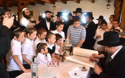 Ukraine : inauguration d’un Sefer Torah à Jytomyr où furent exécutés 3000 juifs par les Nazis