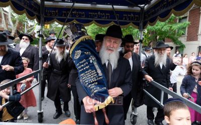 Inauguration d’un nouveau Sefer Torah à Crown Heights