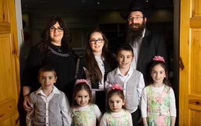 Angleterre : Rav Elie Pink et son épouse Dabrushy, nouveaux émissaires du Rabbi à Leeds