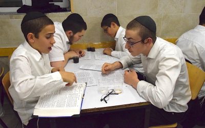 EN IMAGES. Yéchiva Tom’hei Temimim Loubavitch de Brunoy : étude des Si’hot du Rabbi du Chiour Alef