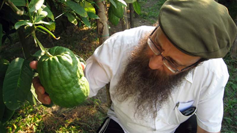 VIDEO. « Tout savoir sur les Etroguim » par le Rav Reouven Matusof, Chalia’h du Rabbi à la Lichka