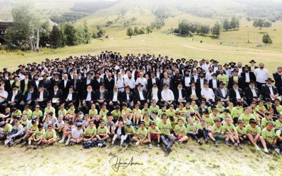 Séminaire du Beth Loubavitch aux Deux Alpes : La photo de groupe 2018 par Haim Amar
