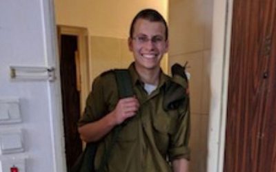 Merci de lire les Tehilim pour la Refoua Chelema de Natanael Rotem, le soldat touché à la tête dans l’attentat à Guivat Assaf