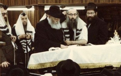 Inauguration d’un Sefer Torah à la mémoire du Rav David Raskin,  directeur spirituel de la Yéchiva du 770 et Baal Koré du Rabbi