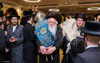 Jérusalem : Inauguration d&rsquo;un Sefer Torah écrit à la mémoire de Rivka a »h Farkash, fille du Rav Yekutiel Farkash