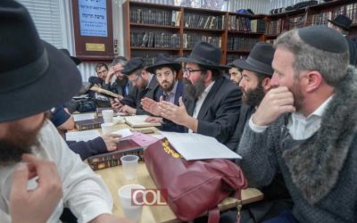 Un groupe du Chikoun Habad de Lod se rend chez le Rabbi avec le Rav Michael Taieb