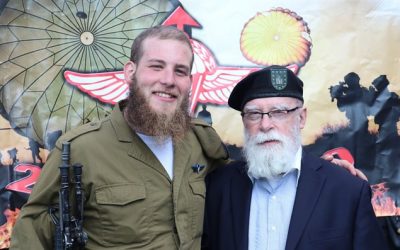 Jérusalem : un jeune Habad de Crown Heights, reçoit le béret rouge de la compagnie de parachutistes Haredi de Tsahal