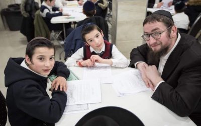 EN IMAGES. Le Seder « Avot Oubanim », les parents étudient avec leurs enfants, au Kollel Habad de Yerres