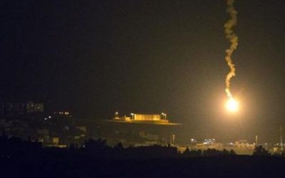 Les sirènes retentissent à Tel-Aviv alors que les terroristes de Gaza lancent plus de 350 roquettes