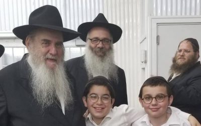 Le Rav Moshe Kotlarsky a passé ce Chabbat au Ohel pour célébrer son 70ème anniversaire
