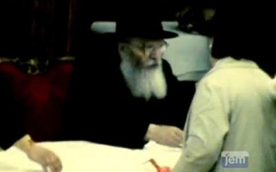 Vidéo inédite du Rabbi lors d&rsquo;un rassemblement des femmes Habad