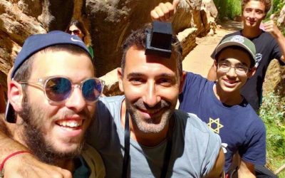 Etats-Unis : Grâce à de jeunes Loubavitch, ce touriste français et son fils mettent les Tefilines à 1000 m d&rsquo;altitude