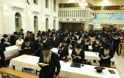 Lecture des Sli’hot 5779 dans les synagogues de Kfar Habad