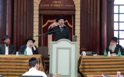 Crown Heights : Le grand rabbin d’Israel, Rav Meir Lau, visite la Yéchiva Loubavitch Ohalei Torah