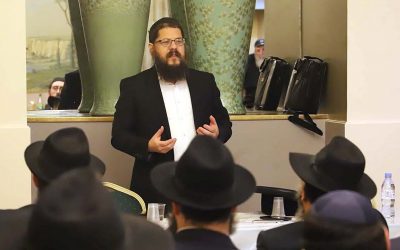 Conférence pour les Chlou&rsquo;him du Beth Loubavitch : « Comment donner un cours », par le  Rav Shneor Ashkenazi, au Beth &lsquo;Haya Mouchka
