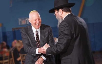 10 Tevet : Rapprocher un juif à la Torah avec amour et pas avec intimidation?