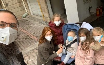 Coronavirus : Le Rav Dubi Hennig, Chalia&rsquo;h du Rabbi à Chengdu, quitte la Chine avec sa famille