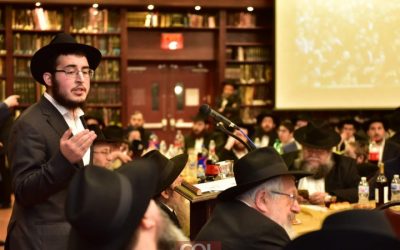 Il termine l&rsquo;étude de l&rsquo;ensemble du Talmud en deux ans, en cadeau au Rabbi pour les 70 ans de Youd Chevat