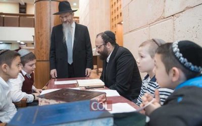 Russie : Tous les samedis soir, les enfants juifs de Moscou se rassemblent pour étudier la Torah avec leurs parents