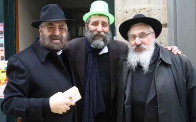 EN IMAGES. Mivtsaim de Pourim et lectures non-stop de la Meguila au 17 rue des Rosiers Paris 4