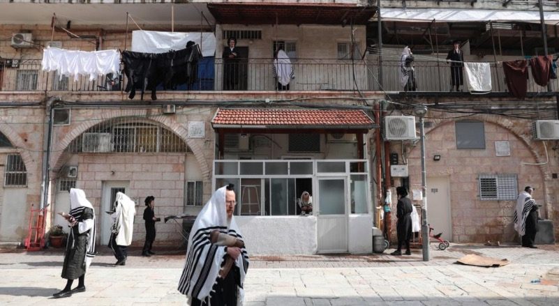 Les restrictions sur les quartiers orthodoxes de Jérusalem au taux élevé d’infections entrent en vigueur